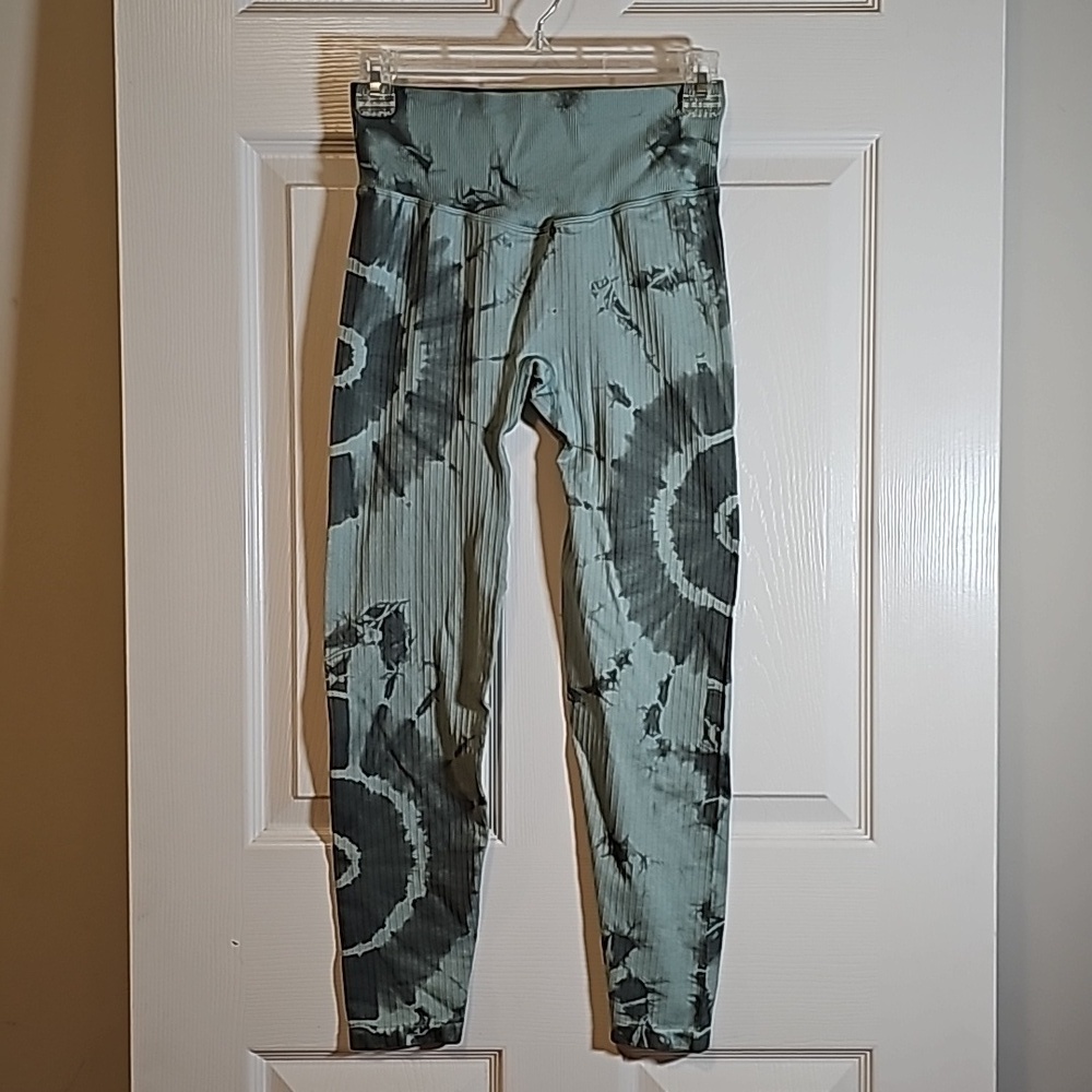 PINK Active Victorias Secret Leggings Green Size S FLAW